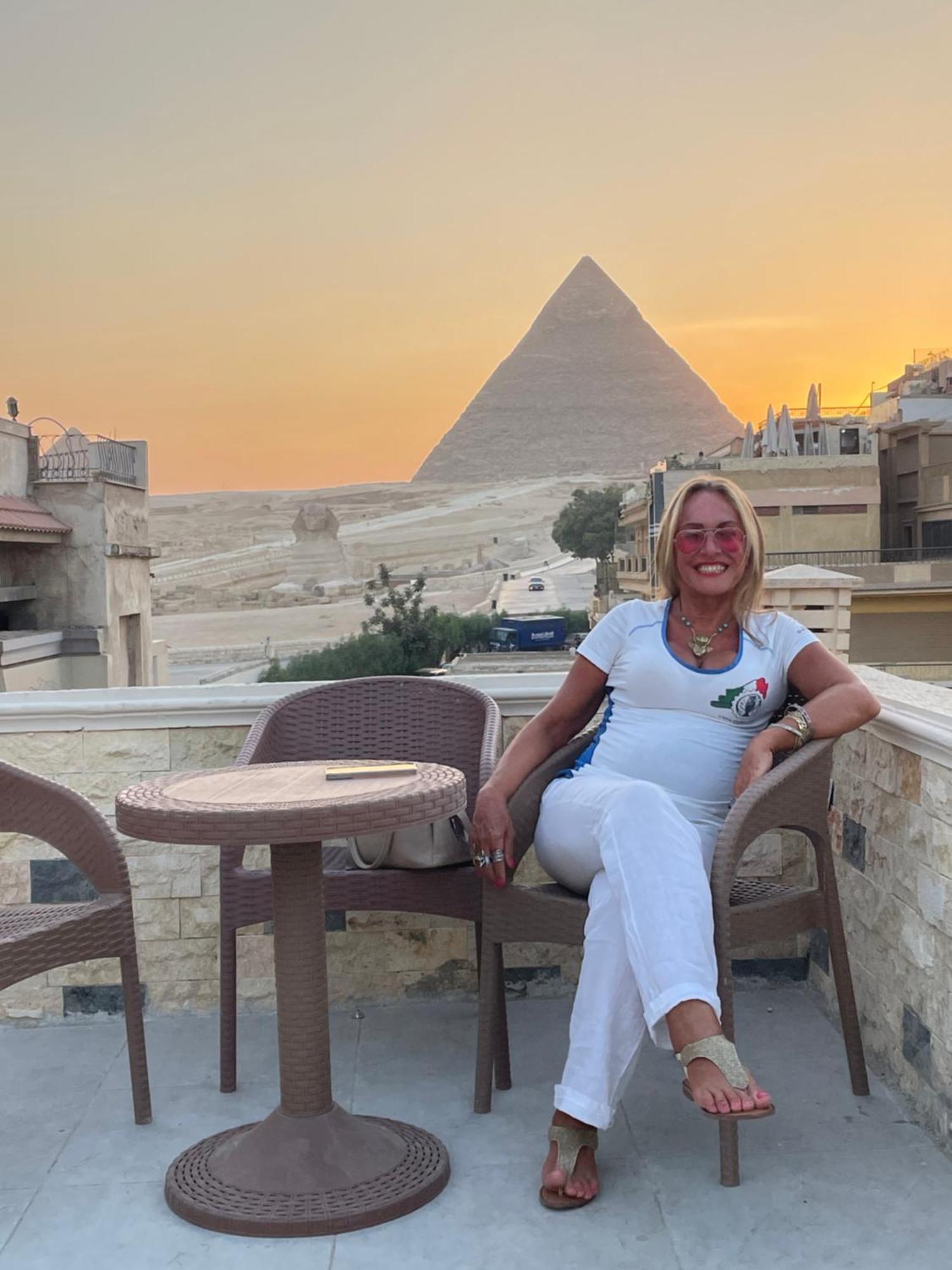 Sphinx Palace Pyramids View 3*