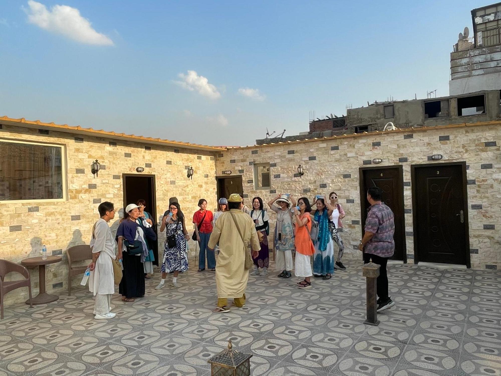 Готель Sphinx Palace Pyramids View Kafrat al Jabal