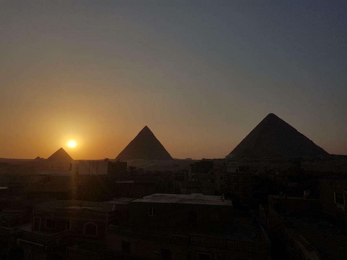 Sphinx Palace Pyramids View 3*